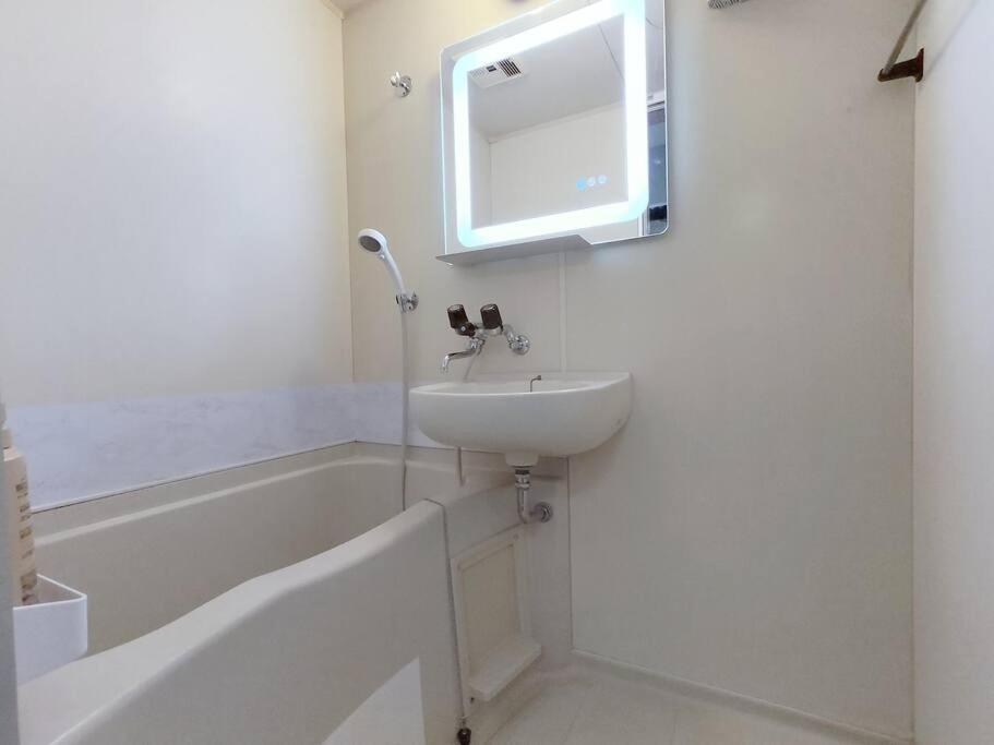 202 Shinjuku Center- 10mins From Shinjuku St A- 2mins Okubo- Max6p-2room-涉谷六本木银座直达 * Tōkyō
